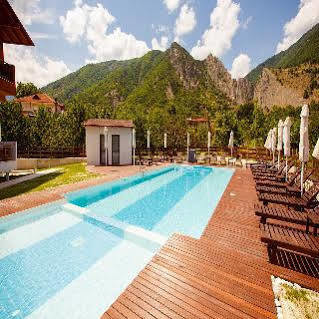 Irenes Resort Като-Лутракі Екстер'єр фото